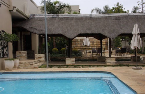 Greater Johannesburg Metropolitan Area Hotel | Hole In One Boutique Hotel