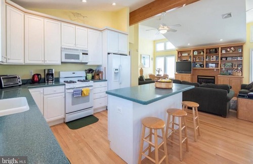 Holgate Casa | Holgate. 4 bedroom, 3.5 bath. Near beach with an indoor pool. Spectacular.