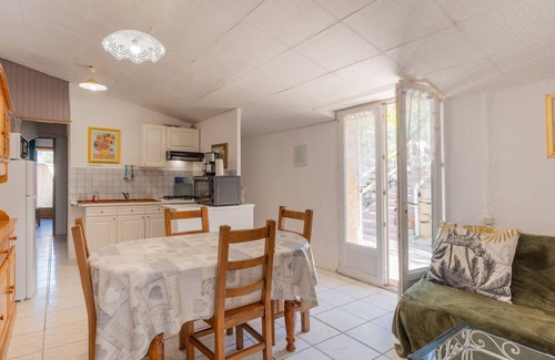 Saint-Sauveur-de-Cruzieres Casa | Casa de vacaciones 'Gîte 2 - Les Oliviers' con Wi-Fi