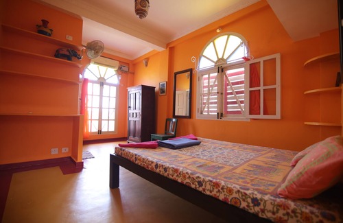 Kalapettai Hotel | Holi-Wood Guesthouse