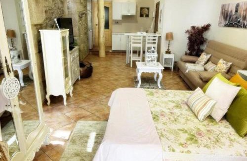 Centro histórico de Baiona Apartamento | Holibai, Peperete, Luminoso Estudio Centro Baiona