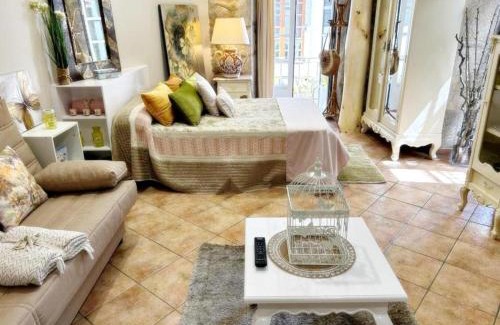 Centro histórico de Baiona Apartamento | Holibai, Peperete, Luminoso Estudio Centro Baiona
