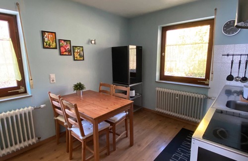 Bad Rippoldsau-Schapbach Casa | Casa de vacaciones 'Holzwald' con terraza privada y Wi-Fi