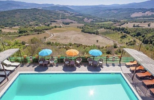 Montecastelli Apartamento | Holiday apartment Montecastelli for 1 - 6 persons with 3 bedrooms - Farmhouse