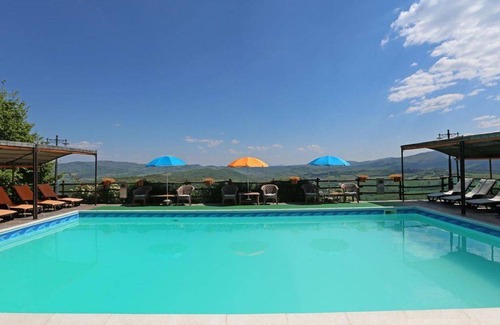 Montecastelli Apartamento | Holiday apartment Montecastelli for 1 - 6 persons with 3 bedrooms - Farmhouse