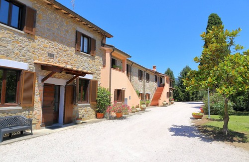 Passignano sul Trasimeno Apartamento | Apartamento de vacaciones en granja - Nogal - Residencias San Martín