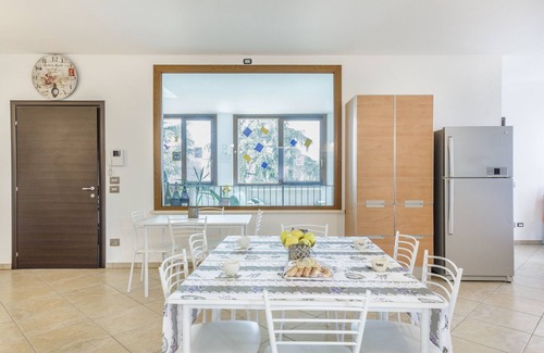 Villafranca di Verona Apartamento | Apartamento vacacional "La Siesta" con jardín compartido, balcón y Wi-Fi