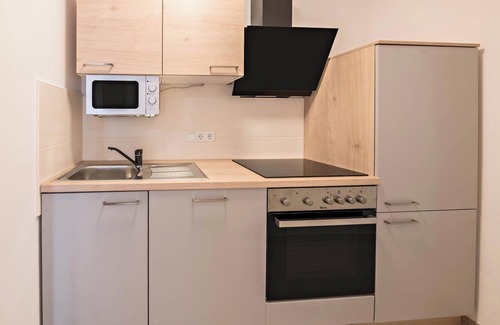 Sankt Martin Apartamento | Apartamento vacacional "Sarah" con vistas a la montaña, sauna, Wi-Fi y terraza