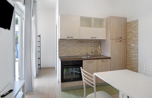 Bussana Apartamento | Holiday Apartment "B183 - Con Terrazzo" with Sea View, Private Terrace & Wi-Fi