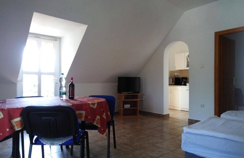 Balatonmariafurdo Apartamento | Apartamento de vacaciones Balatonmáriafürdõ para 1 - 5 personas con 2 dormitorios - Apartamento