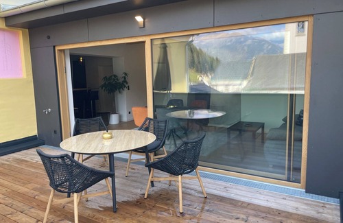 Gmuend in Kaernten Apartamento | Apartamento "Gasthof Alte Post - Top 8 Kapitän" con vistas a la montaña y Wi-Fi