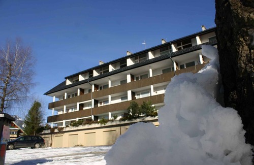 Bad Mitterndorf Apartamento | Apartamento vacacional con un balcón grande