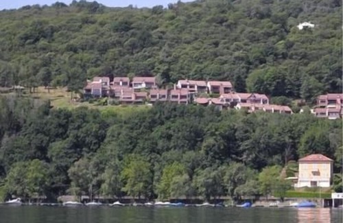 Porto Ceresio Apartamento | Holiday apartment Cuasso al Monte for 2 - 6 persons with 2 bedrooms - Holiday apartment