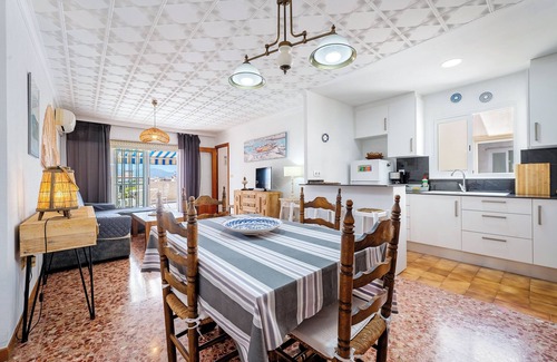 Benicarlo Apartamento | Apartamento vacacional "Ático Cesar Cataldo" cerca de la playa con terraza privada
