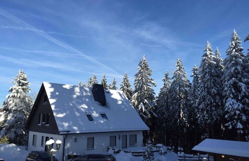 Altastenberg Apartamento | Apartamento vacacional cuna y silla alta en Winterberg-Altastenberg