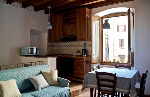 Bogliaco Apartamento | Apartamento de vacaciones Bogliaco para 1 - 4 personas con 1 dormitorio - Apartamento en casa unifam