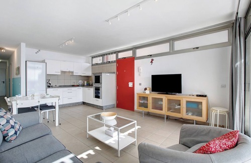 El Medano Apartamento | Apartamento de vacaciones 'Casa Médano 25 En El Médano' con vistas al mar, terraza y Wi-Fi