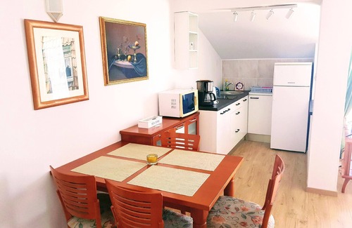 Drasnice Apartamento | Apartamento de vacaciones Drasnice para 1 - 4 personas con 1 dormitorio - Apartamento en casa unifam