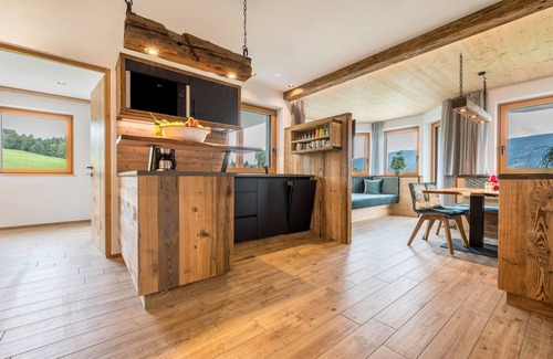 Terento Apartamento | Apartamento vacacional 'Forchnerhof Apt 2' con vistas a la montaña, jardín compartido y Wi-Fi
