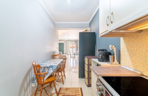 Alepou Apartamento | Holiday Apartment "Grey House" with Balcony, A/C & Wi-Fi