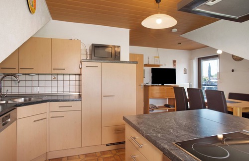 Langenargen Apartamento | Apartamento 'Haus Blütenmeer' con jardín compartido, balcón y Wi-Fi