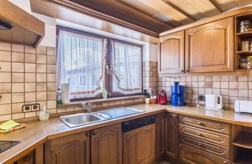 Wehingen Apartamento | Apartamento vacacional 'Handwerkertreff Und Ferienwohnung' con terraza, balcón y Wi-Fi