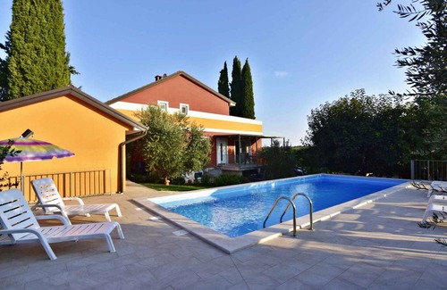 Savudrija Apartamento | Holiday apartment with pool use in a quiet location