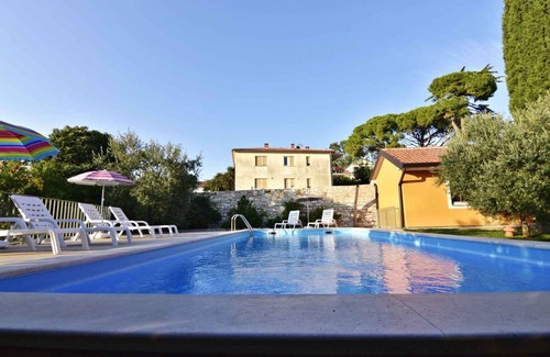 Savudrija Apartamento | Holiday apartment with pool use in a quiet location