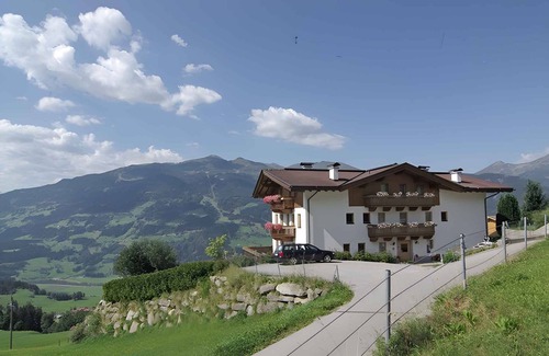 Gattererberg Apartamento | Apartamento vacacional en una zona tranquila en medio del paisaje montañoso de Zillertal