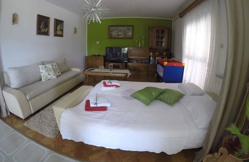 Polje Cepic Apartamento | Apartamento vacacional en un lugar tranquilo con uso de conjunto de conjuntos