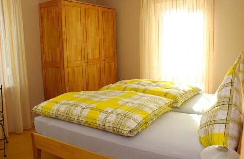 Zell am Harmersbach Apartamento | Holiday apartment in the rose garden