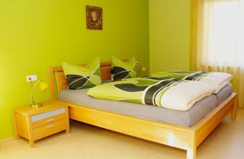 Zell am Harmersbach Apartamento | Holiday apartment in the rose garden