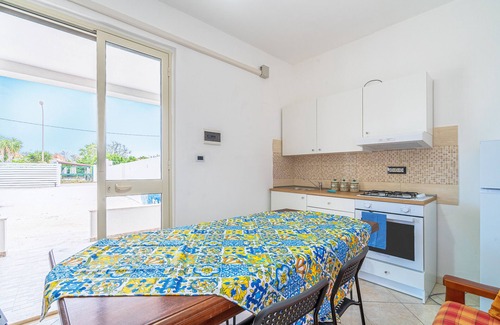 Granelli Apartamento | Apartamento vacacional "La Nassa" con vistas al mar, terraza privada y jardín compartido