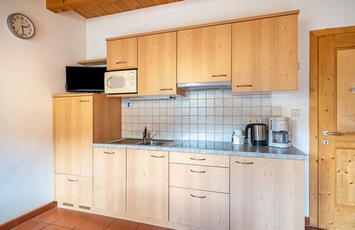 San Pancrazio Apartamento | Apartamento vacacional Marschalkhof "Sankt Helena" con vistas a la montaña, balcón y Wi-Fi