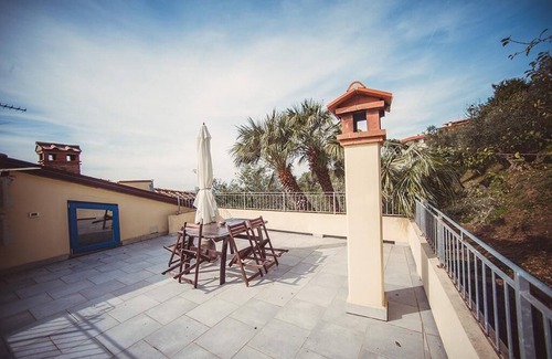 San Carlo Terme Apartamento | Apartamento de vacaciones Massa para 1 - 5 personas con 2 dormitorios - Apartamento