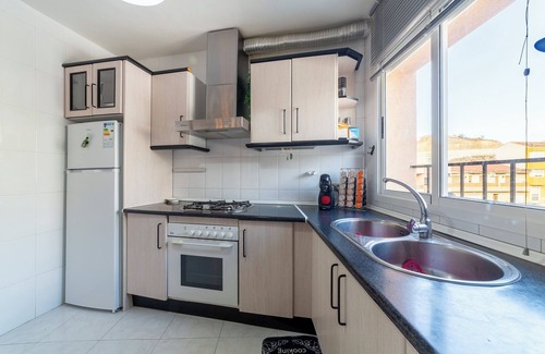Macael Apartamento | Apartamento vacacional "Mccoy Avenida 3" con 2 balcones y terraza compartida