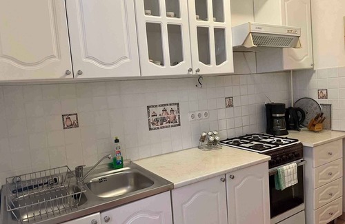 Keszthely Apartamento | Apartamento vacacional sólo 300 metros de la playa con piscina