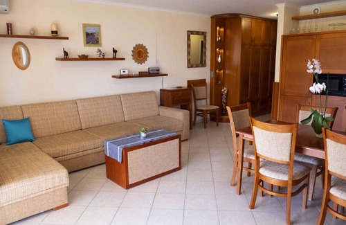 Csopak Apartamento | Apartamento vacacional justo en el pasaje del banco