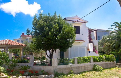 Podglavica Apartamento | Apartamento de vacaciones Rogoznica para 1 - 5 personas con 3 dormitorios - Casa adosada