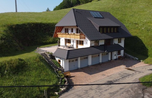 Munstertal Apartamento | Holiday Apartment 'Wiesenpanorama'