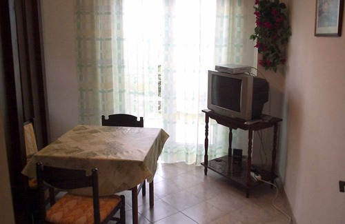 Opric Apartamento | Holiday apartment with air conditioning and barbecue