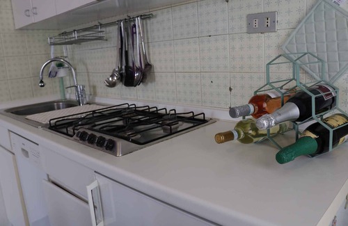 Calmasino Apartamento | Apartamento vacacional con jardín privado y aire acondicionado