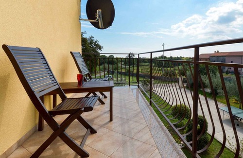 Sajini Apartamento | Holiday apartment with air conditioning and mounting pool