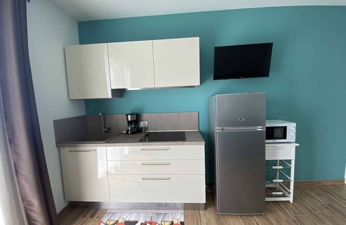 Colà Di Lazise Apartamento | Apartamento vacacional con balcón y aire acondicionado