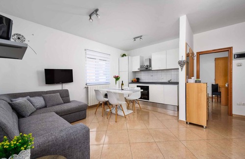 Murine Apartamento | Apartamento vacacional con internet, aire acondicionado, terraza en zona tranquila