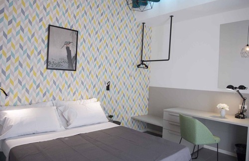 Cisano Apartamento | Holiday apartment with outdoor pool and balcony