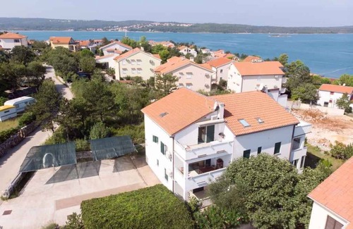 Klimno Apartamento | Apartamento vacacional con vista al mar
