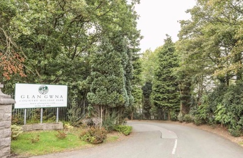 Bont Newydd Casa | Holiday Cabin Sleeps 5 Glan Gwna Holiday Park