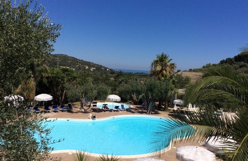 Peschici Condominio | Holiday complex with pool, 5 minutes from the beach, panoramic sea views