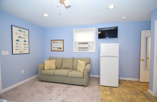 Midtown Ocean City Cabaña | Holiday Cottage Efficiency-Oceanside 77th St, W / D, aire acondicionado, WIFI